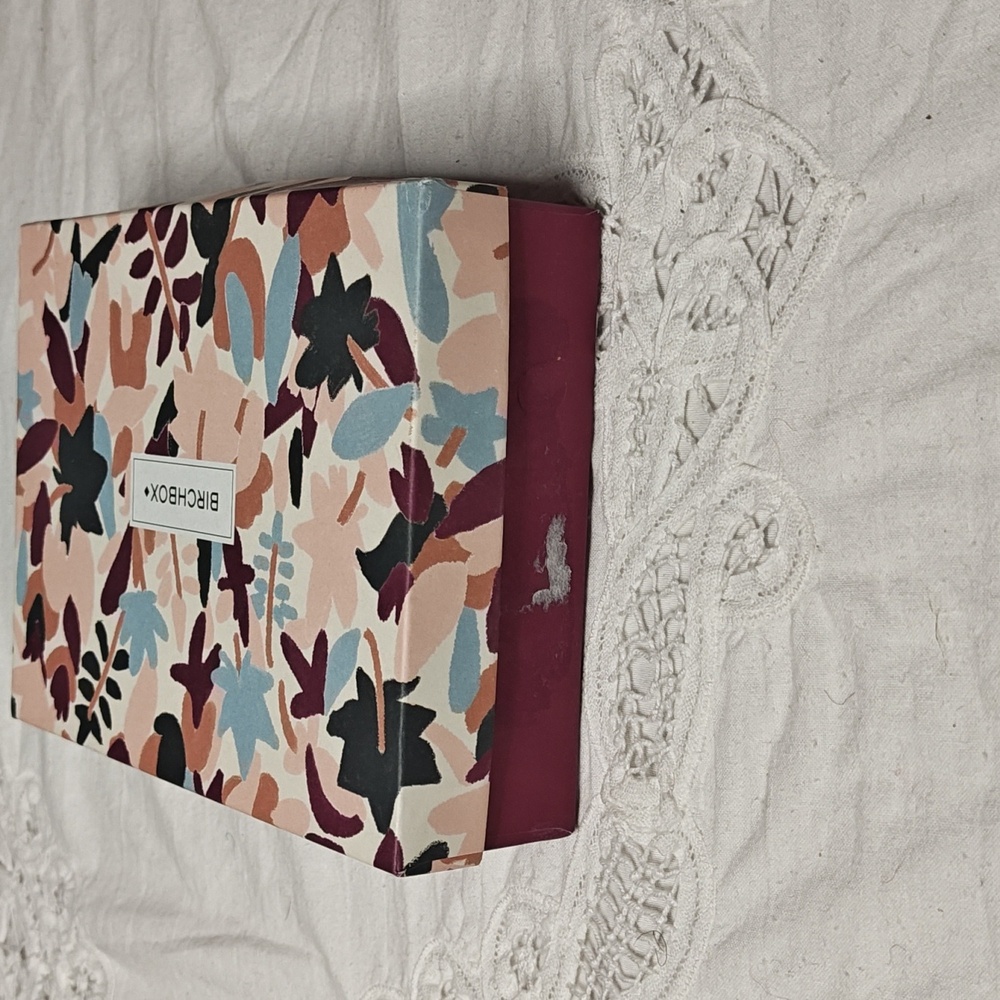 📦 Birchbox Gift Box - Picture 2 of 2